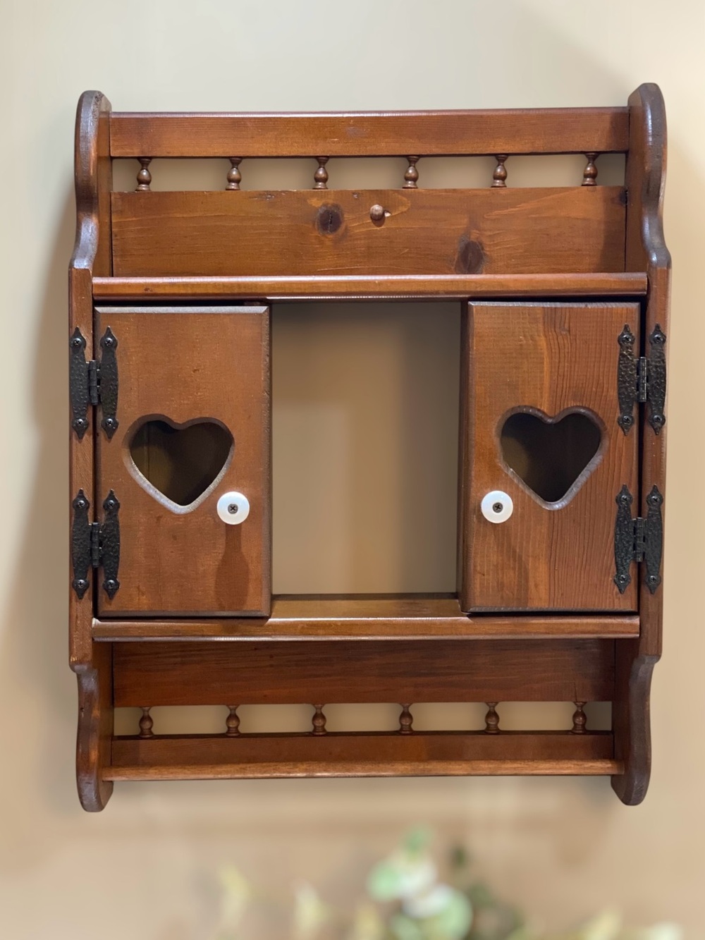Vintage Larger Wood Hanging Wall Shelf Cabinet Display Hearts Farmhouse Cottage - Picture 2 of 13